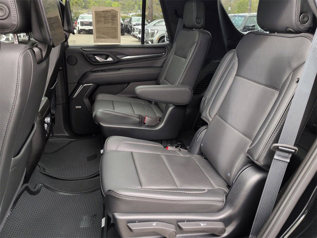 Used 2023 GMC Yukon Denali w/ Denali Reserve Package image 24