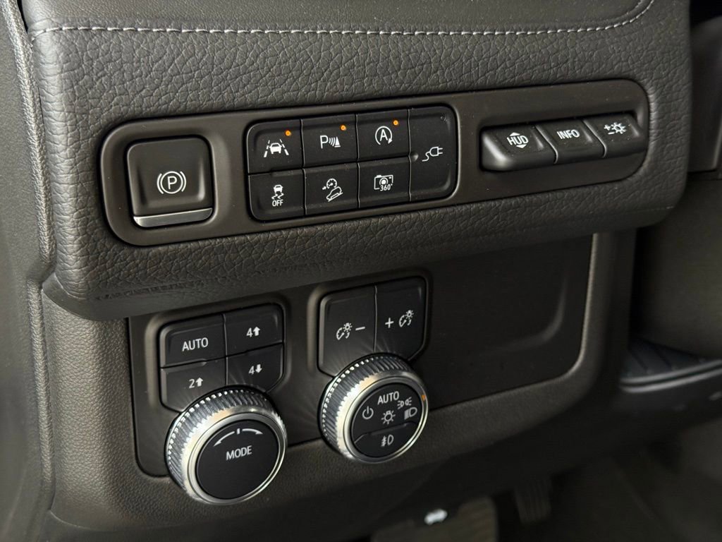 Used 2022 GMC Yukon Denali image 28