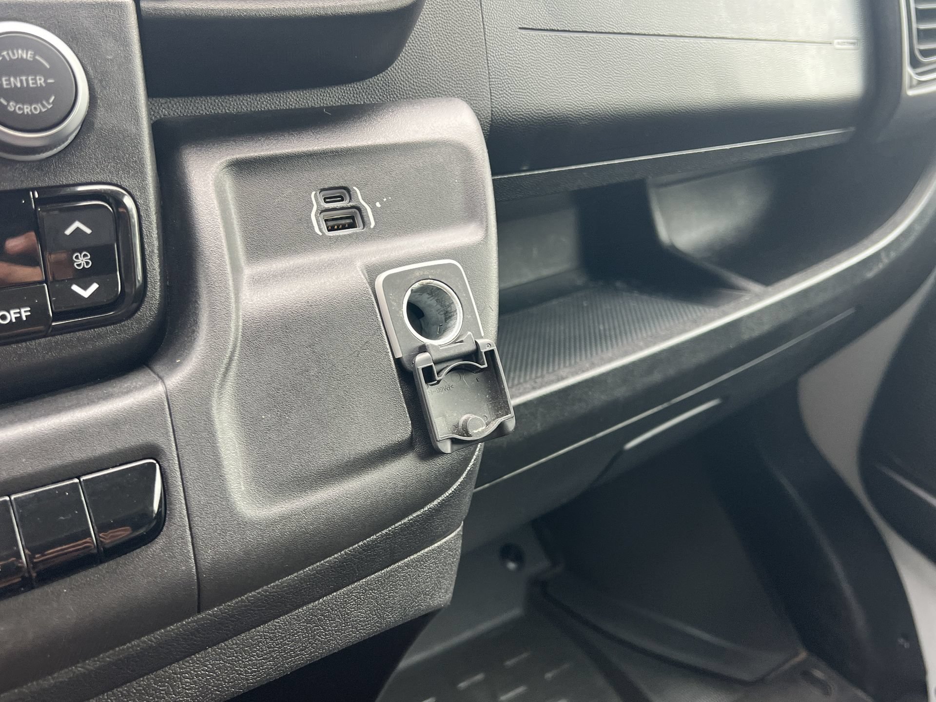 Used 2025 RAM ProMaster 2500 w/ Convenience Group FWD image 12