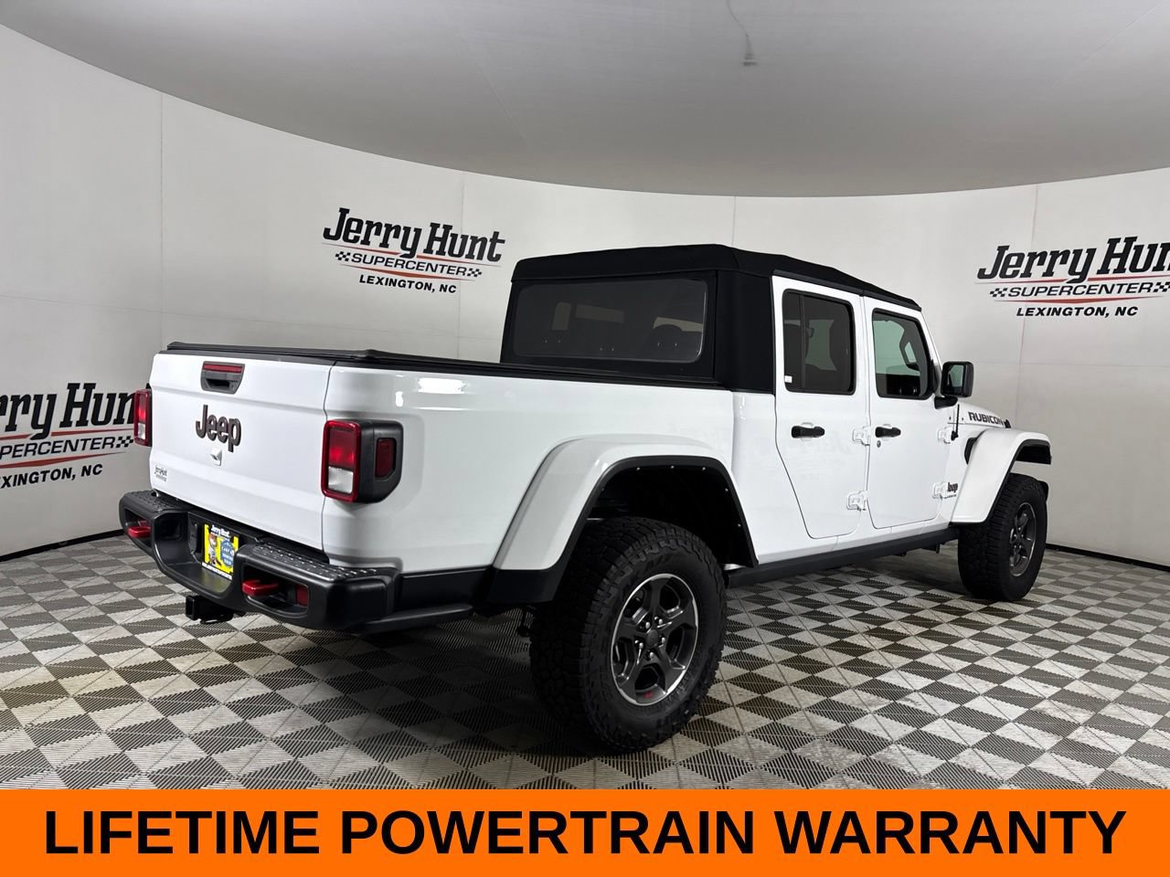 Used 2023 Jeep Gladiator Rubicon w/ Trailer Tow Package AWD/4WD image 6