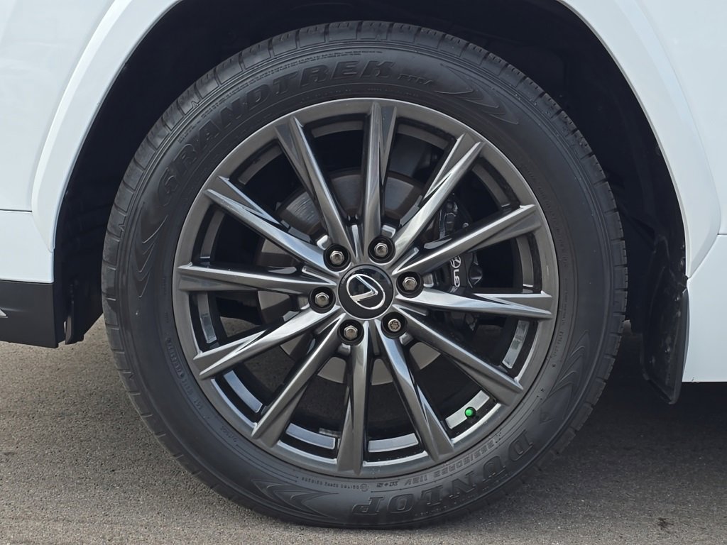 Used 2024 Lexus LX 600 F Sport image 9