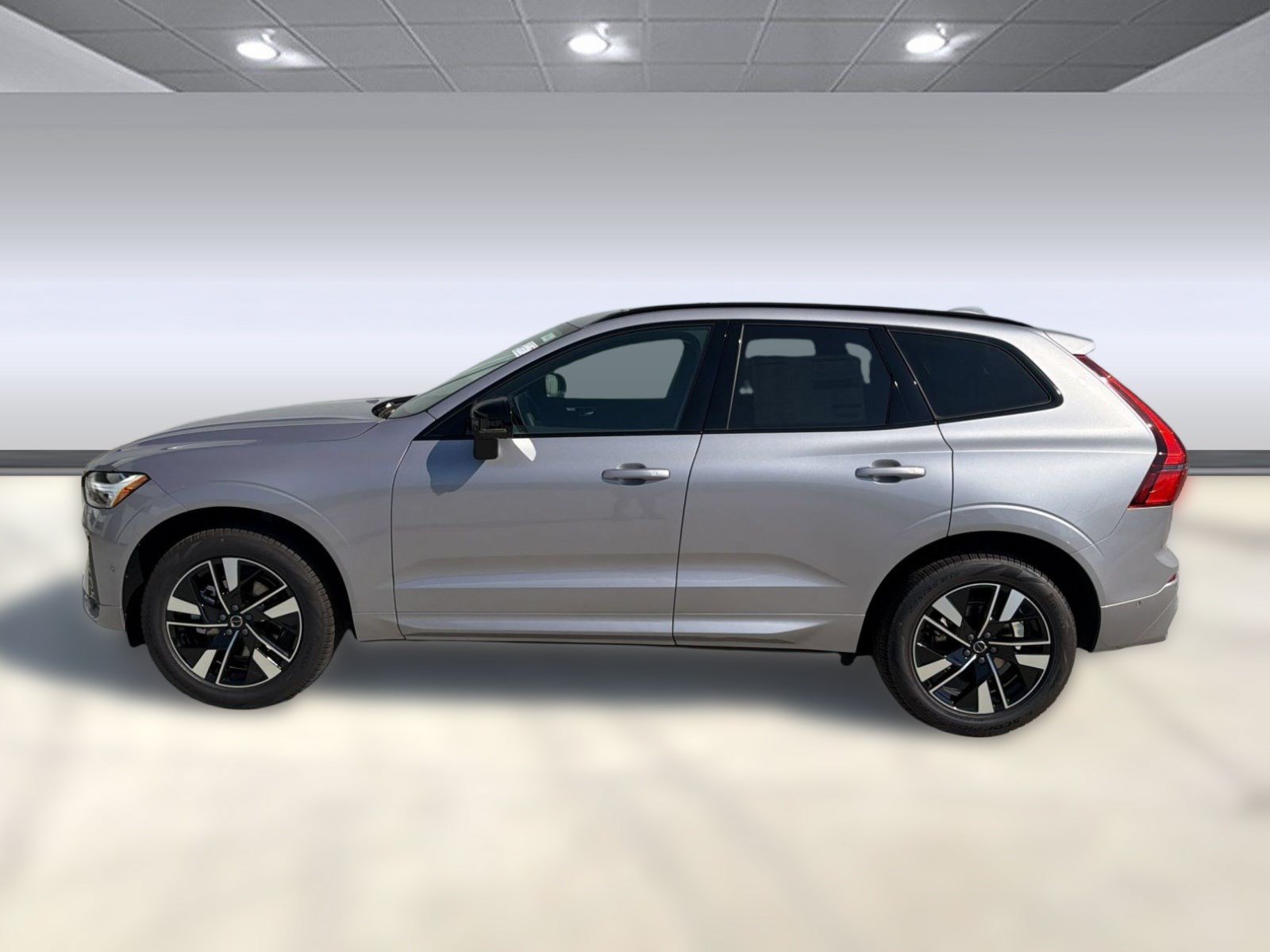 New 2026 Volvo XC60 B5 Plus w/ Climate Package AWD/4WD video 2