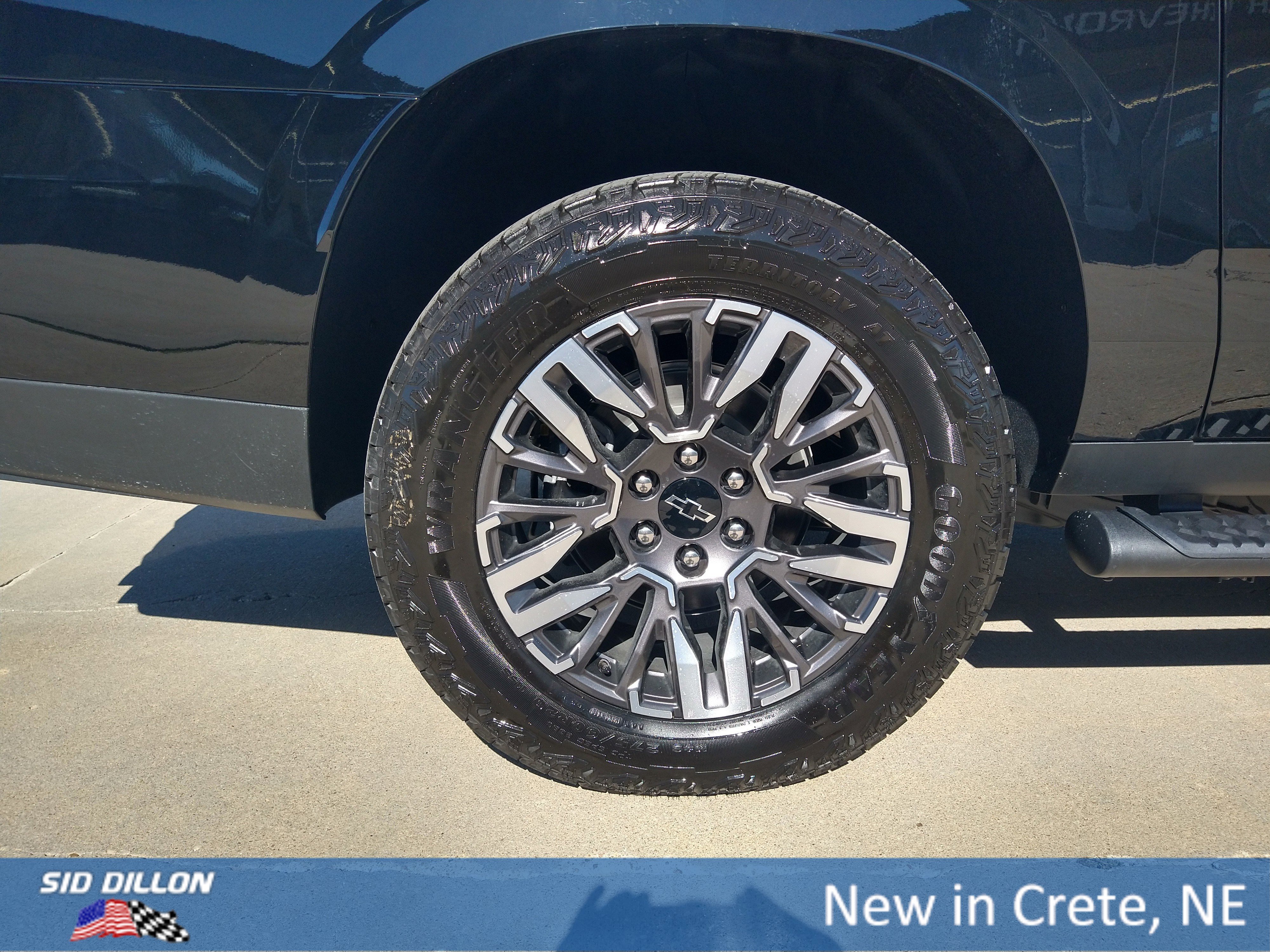 New 2026 Chevrolet Suburban Z71 image 15