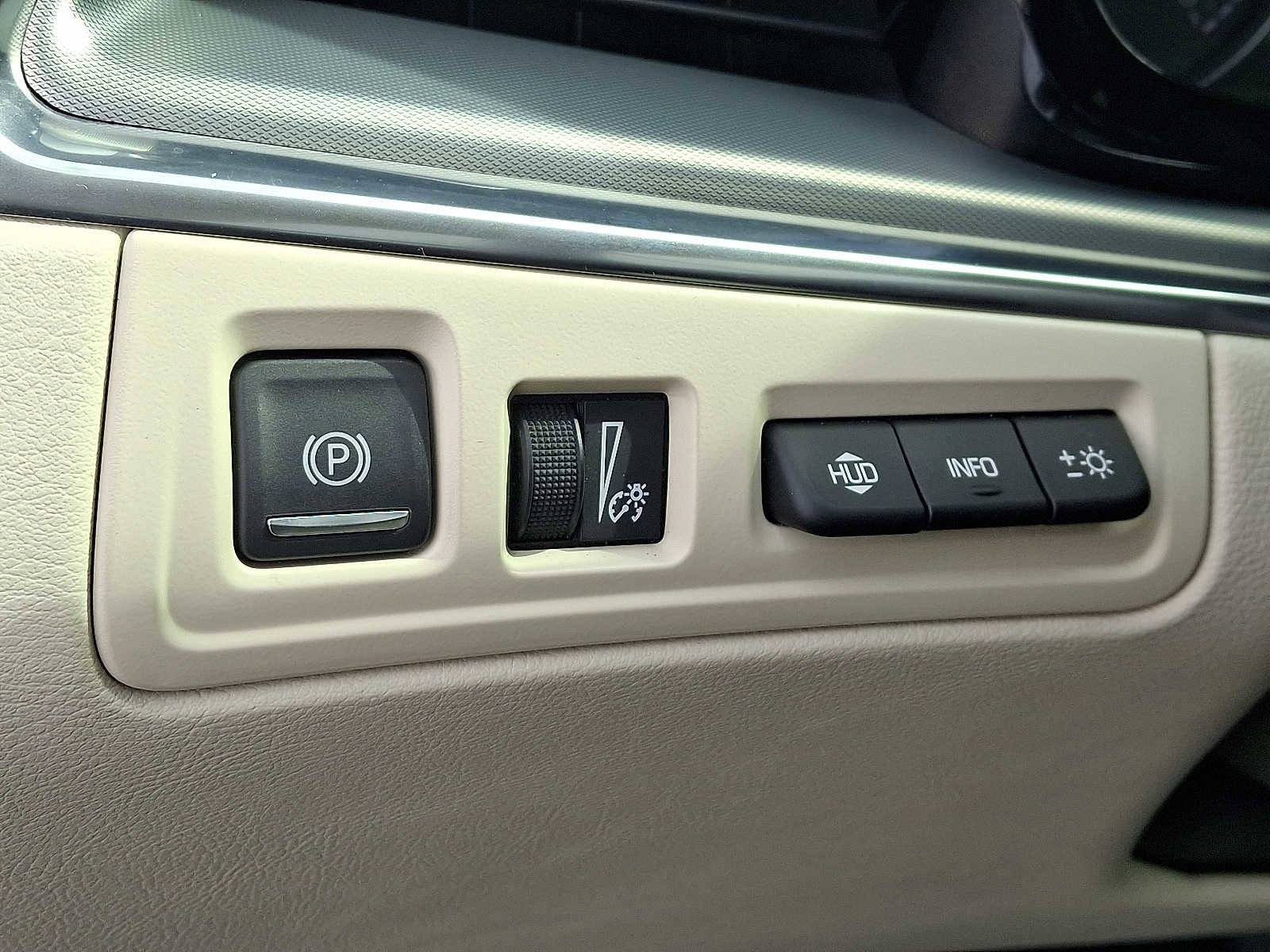 Used 2021 Cadillac XT5 Premium Luxury image 26