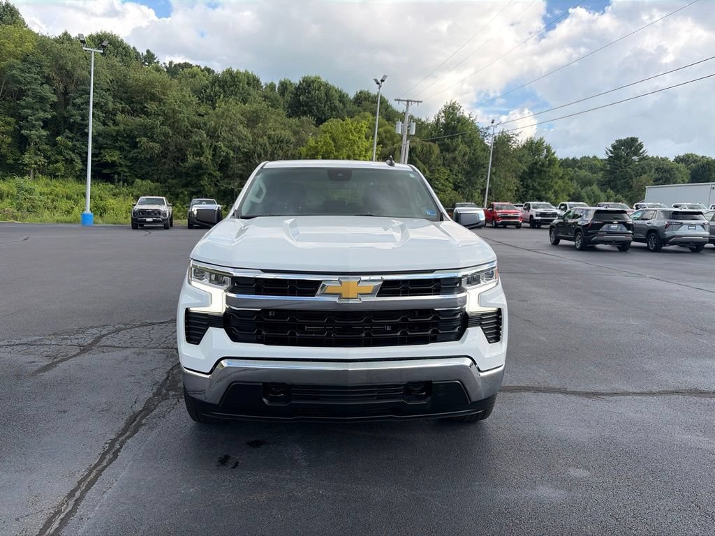 Used 2023 Chevrolet Silverado 1500 LT AWD/4WD image 3