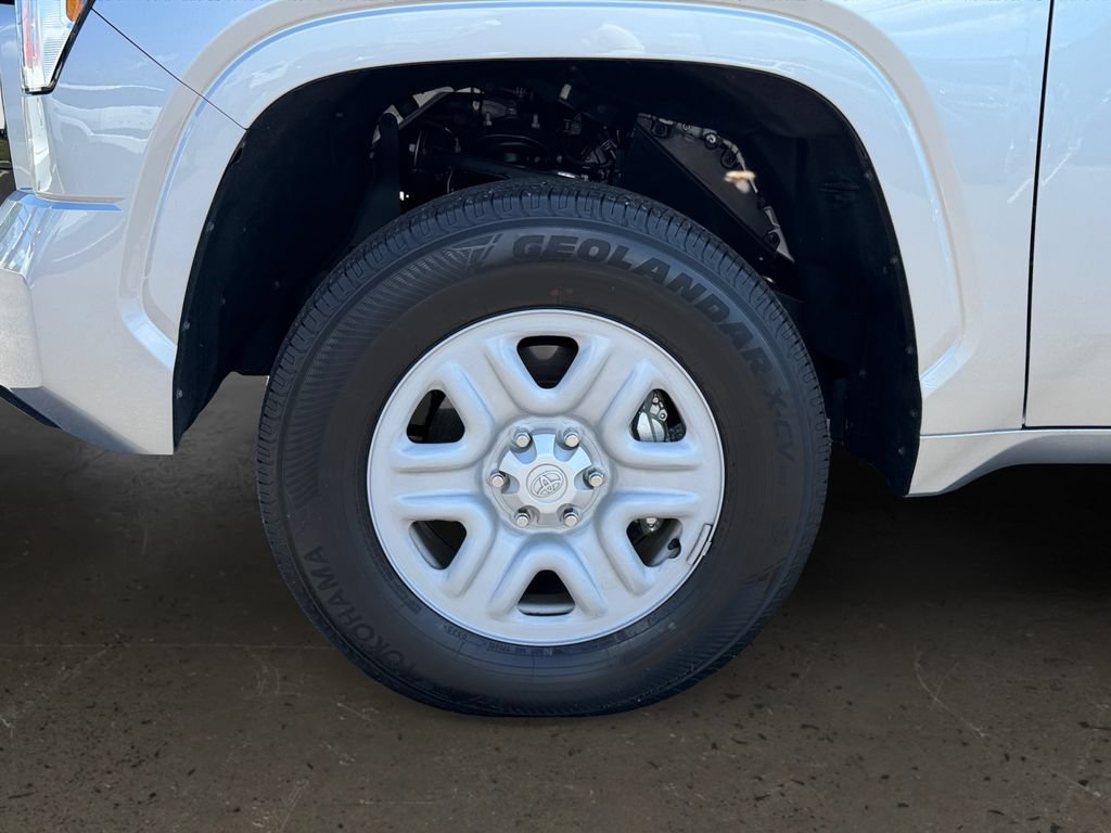 Used 2025 Toyota Tundra SR w/ SR Tow Package AWD/4WD image 27