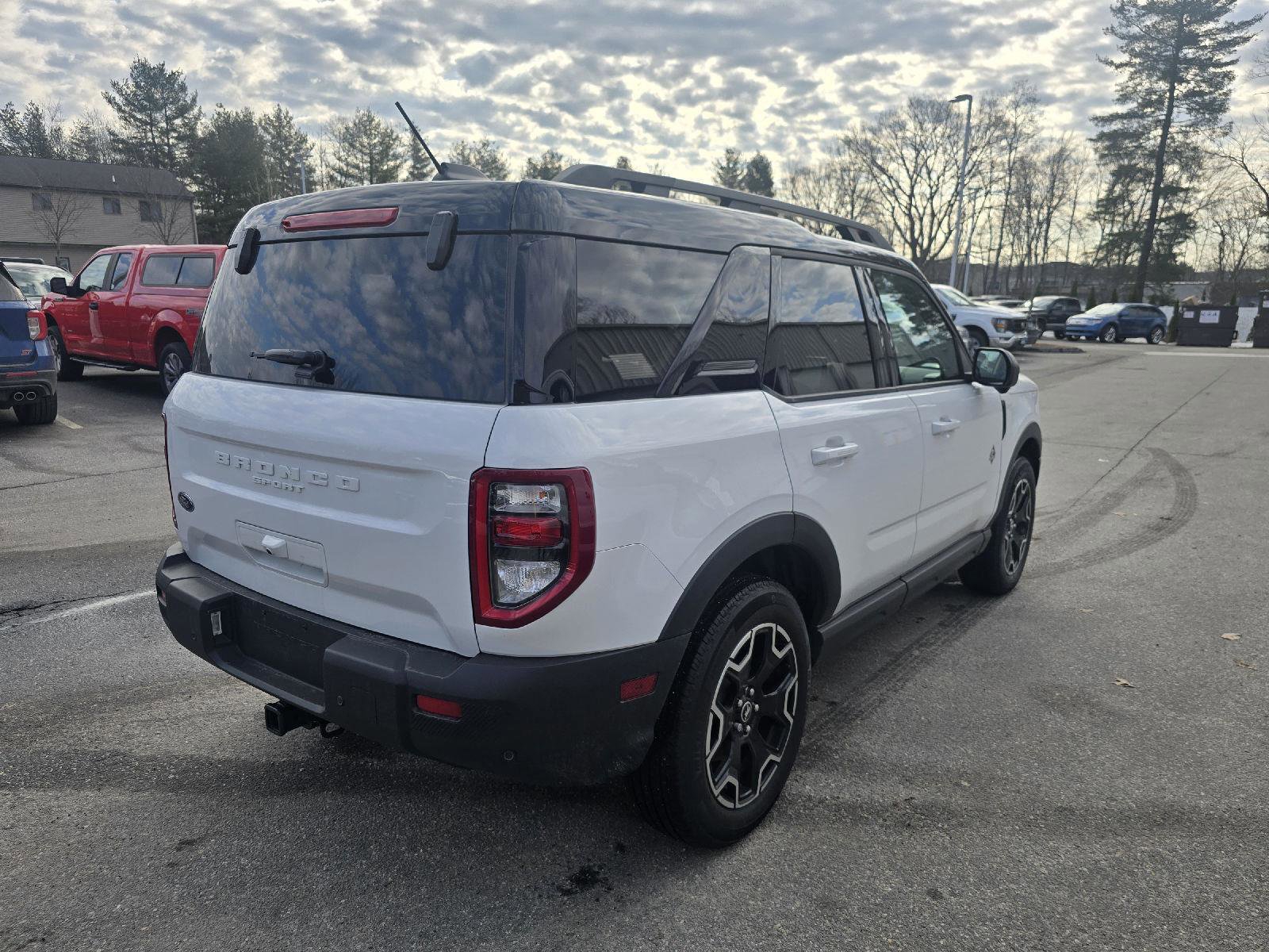 Used 2025 Ford Bronco Sport Outer Banks w/ Outer Banks Tech Package+ image 2
