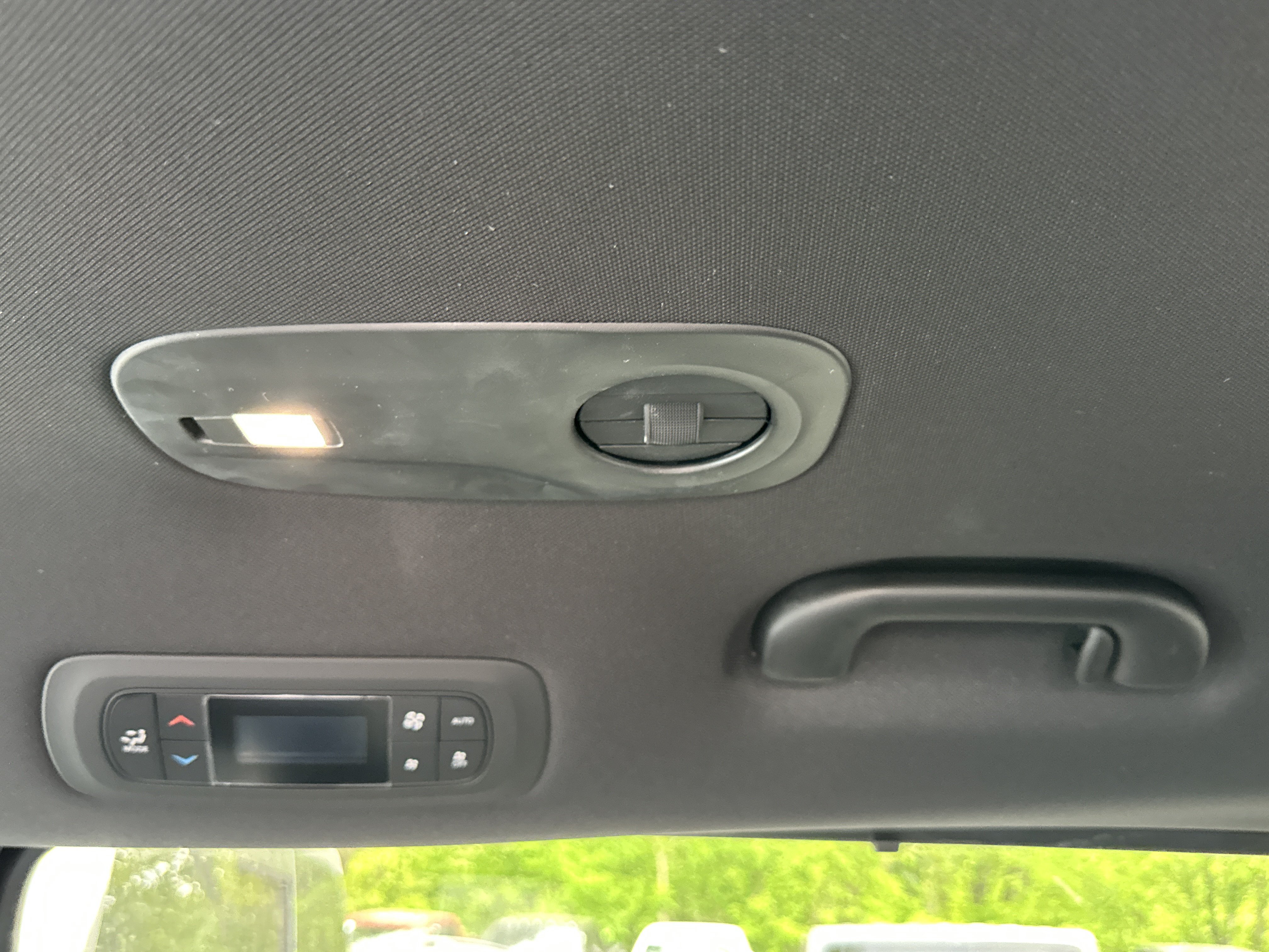 New 2027 Chrysler Pacifica Select AWD/4WD image 30