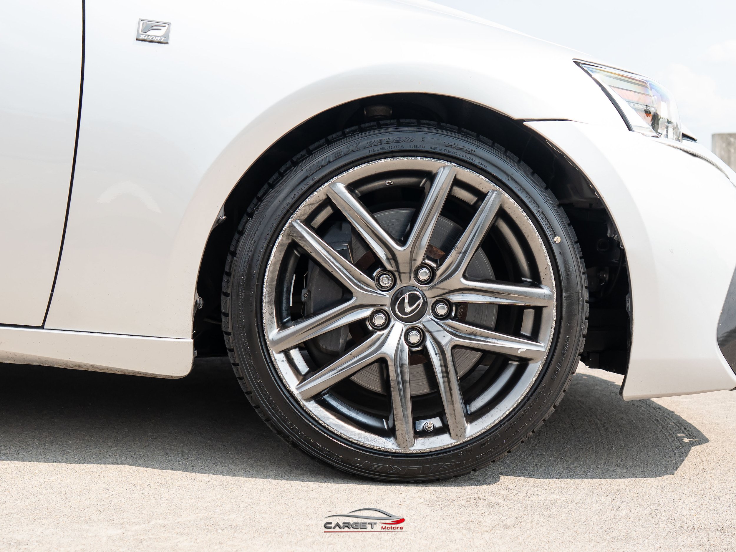 Used 2018 Lexus IS 300 F Sport w/ F Sport Package RWD image 9