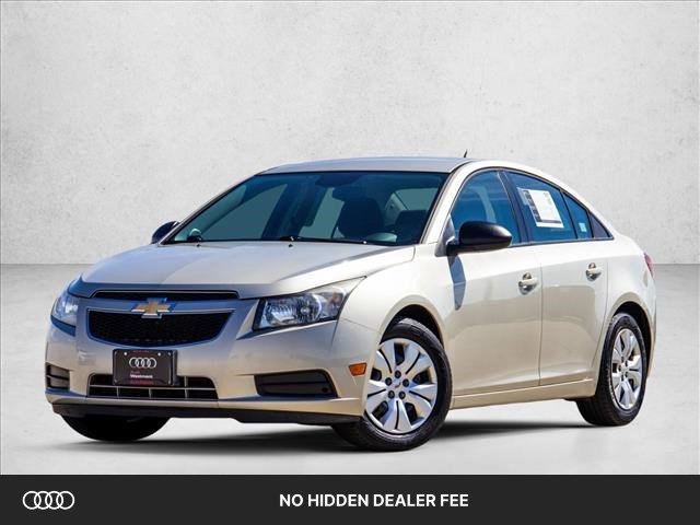 Used 2013 Chevrolet Cruze LS FWD video 1