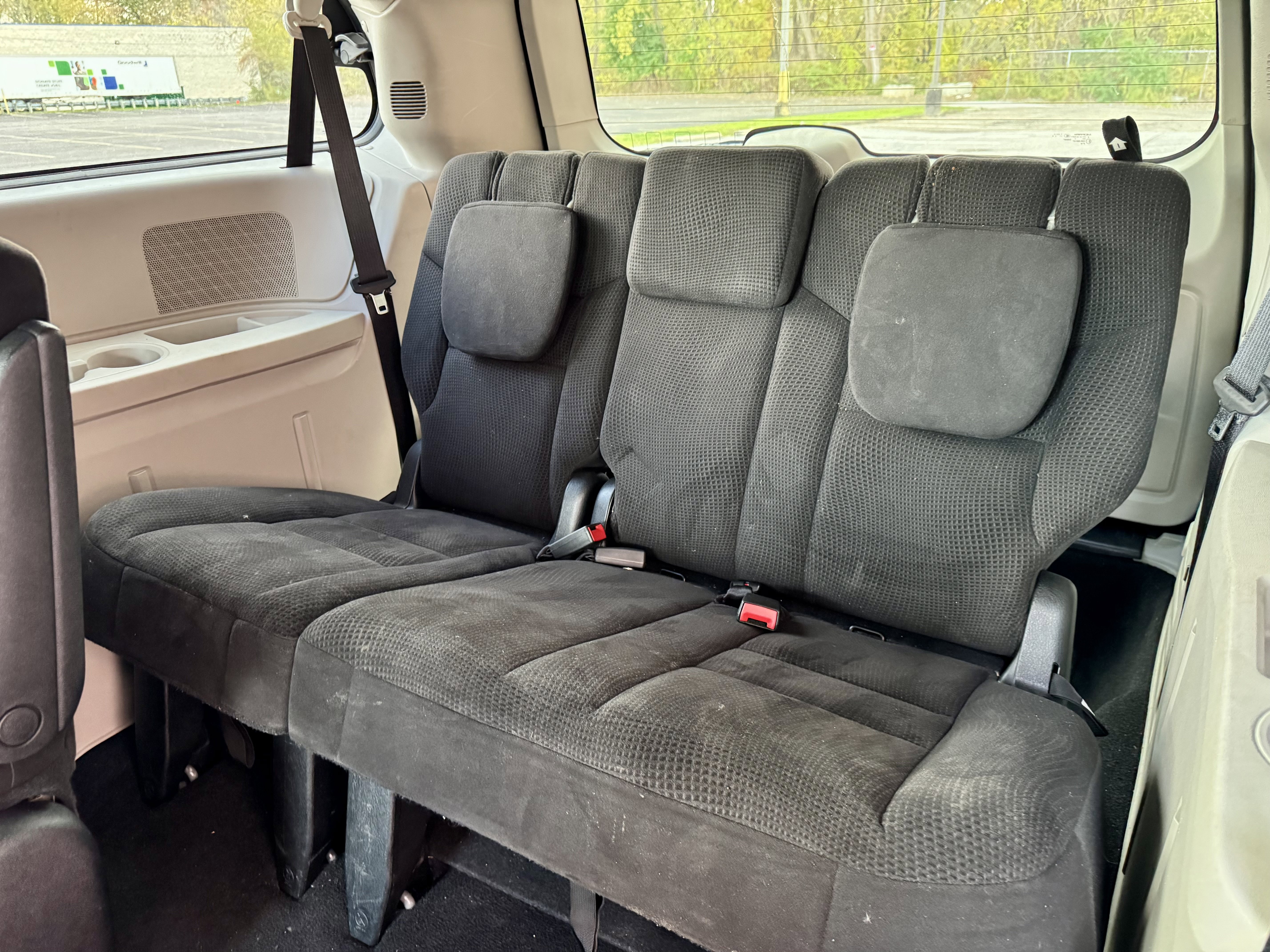 Used 2014 Dodge Grand Caravan SE w/ Quick Order Package 29E SE image 9