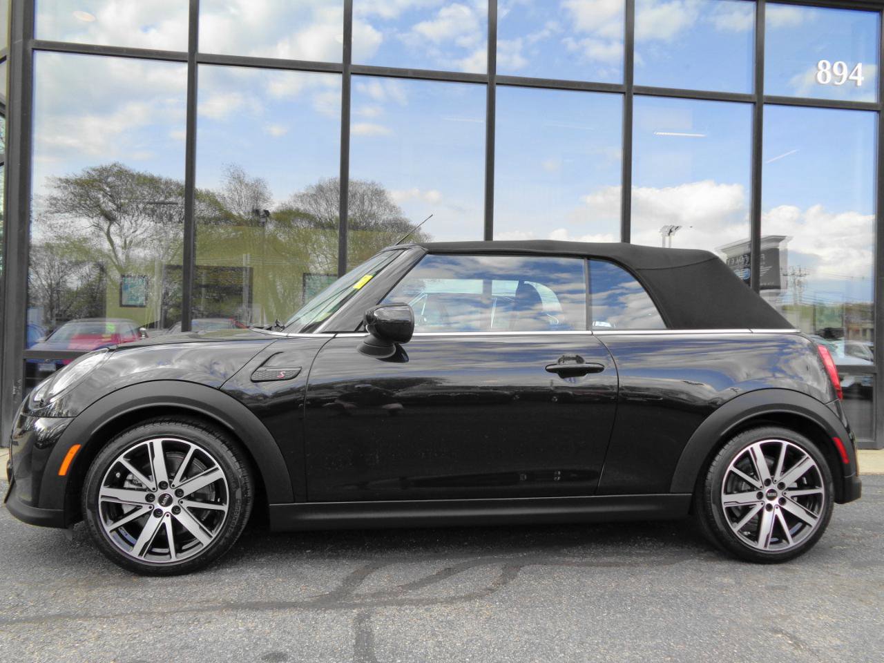Used 2024 MINI Cooper S FWD image 10