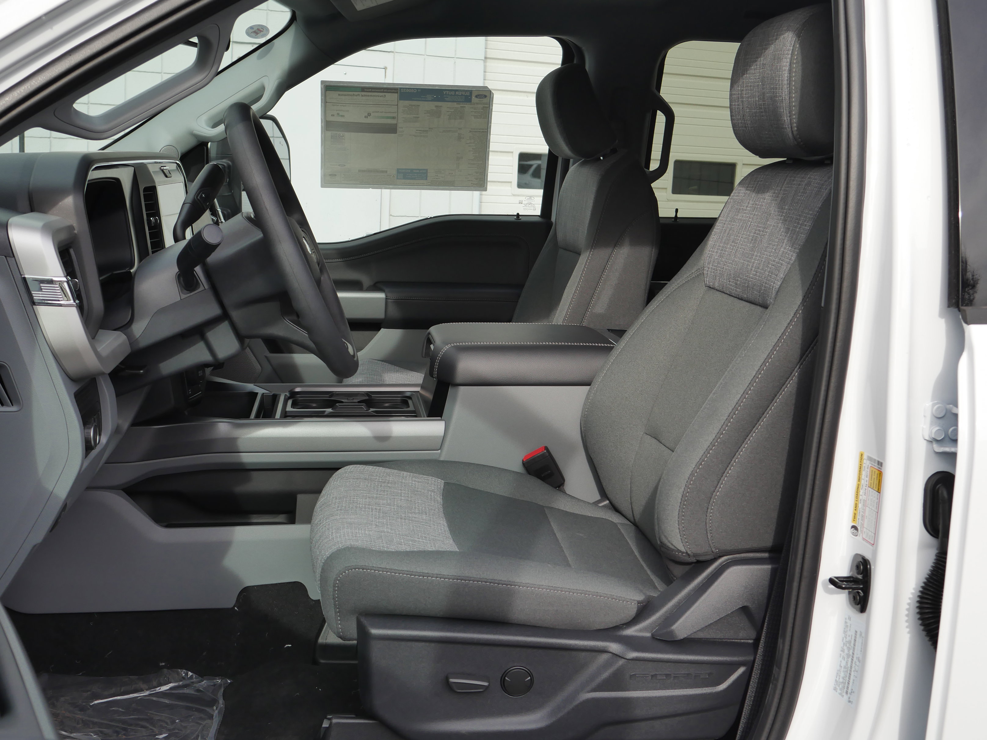 New 2026 Ford F350 XLT w/ XLT Premium Package AWD/4WD image 3