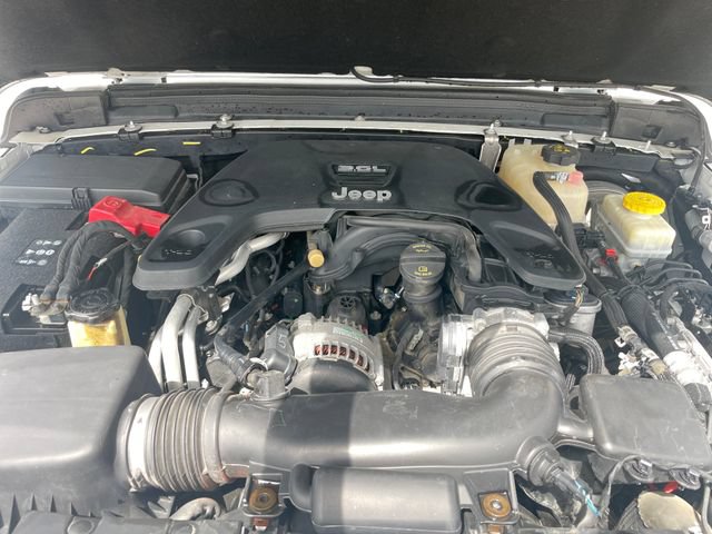 Used 2018 Jeep Wrangler Unlimited Sport AWD/4WD image 31
