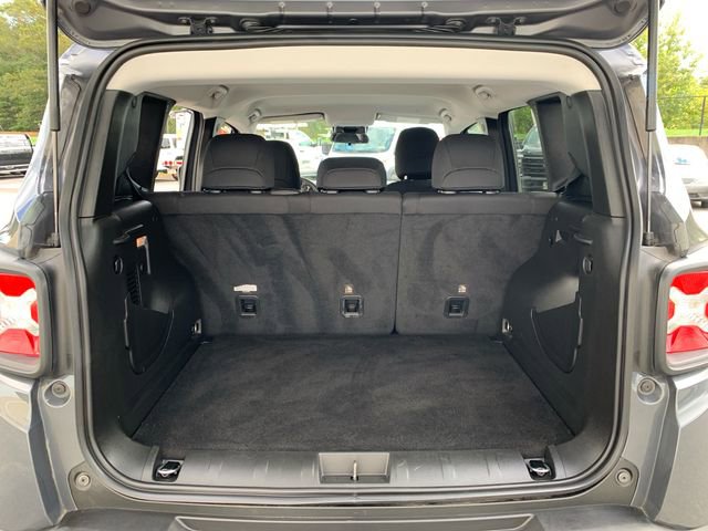 Used 2022 Jeep Renegade Latitude image 13