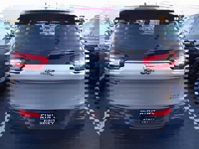 Used 2017 Jeep Cherokee Sport image 5