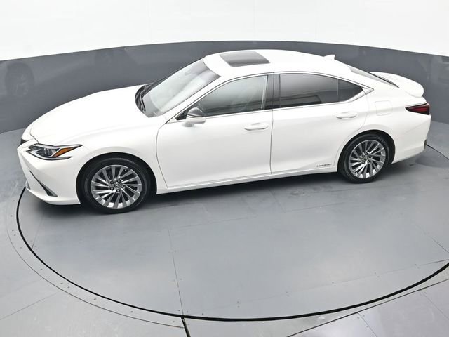 Used 2021 Lexus ES 300h w/ Accessory Package image 44