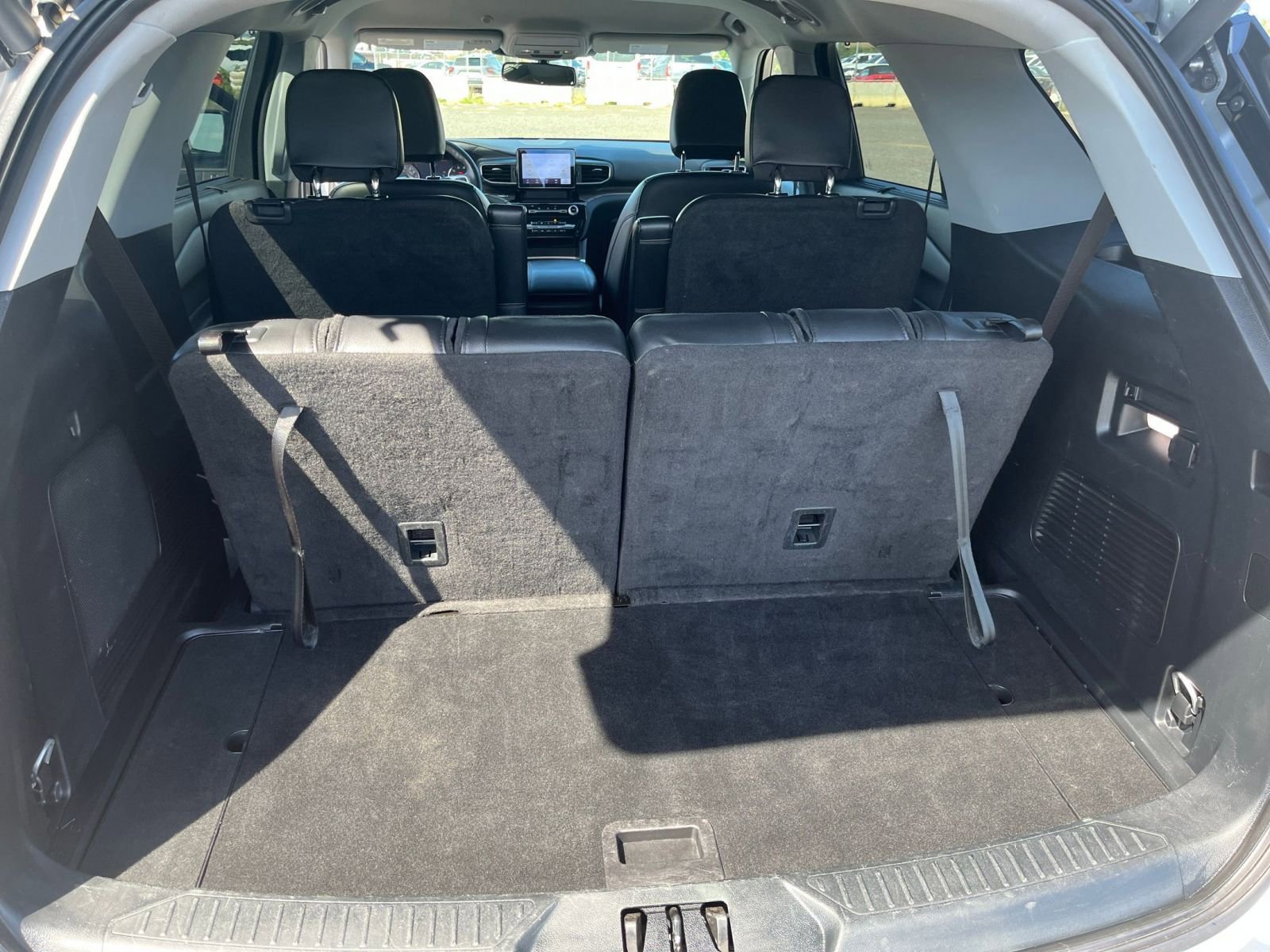 Used 2023 Ford Explorer Limited image 36