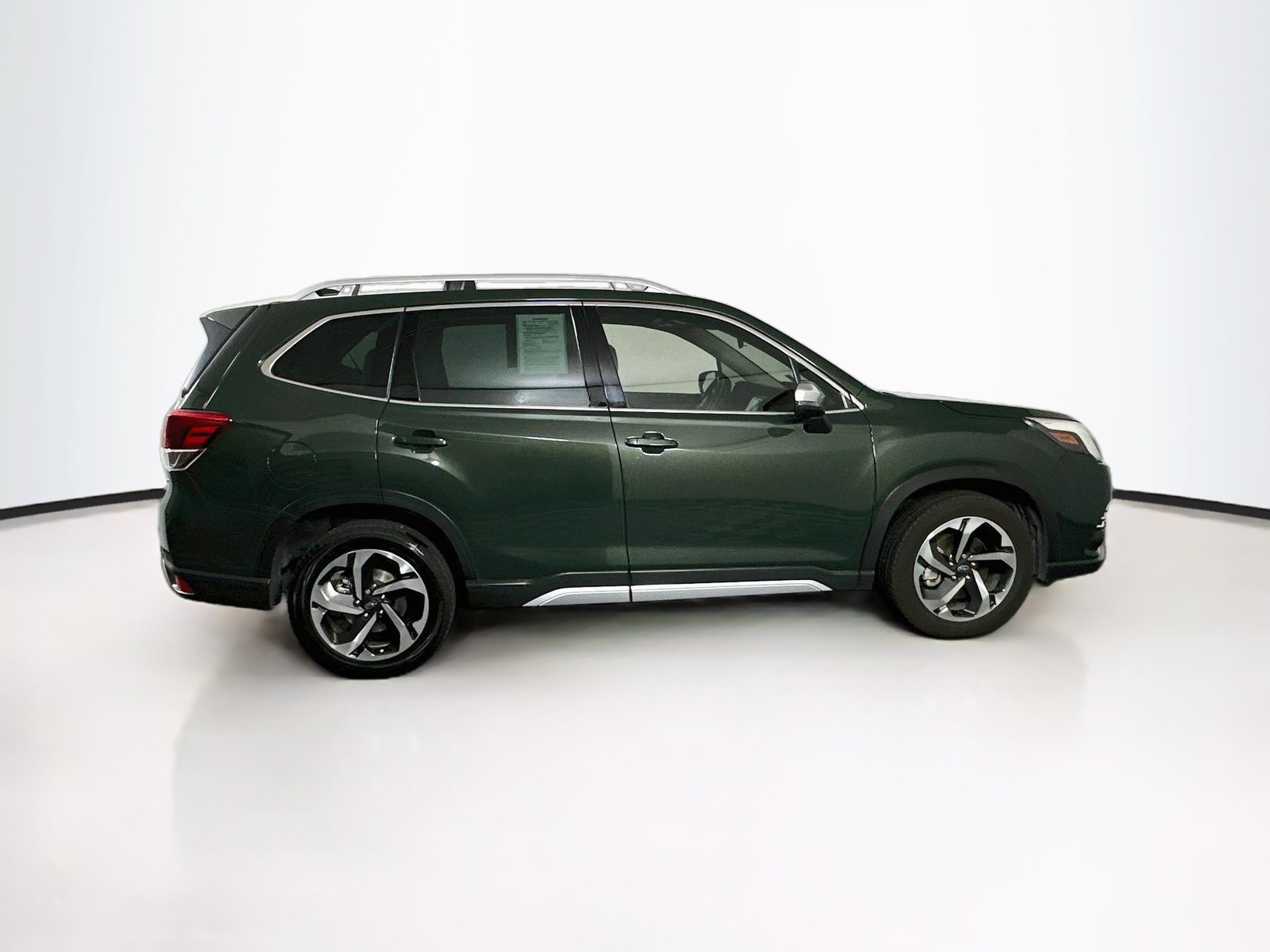 Used 2023 Subaru Forester Touring AWD/4WD image 10