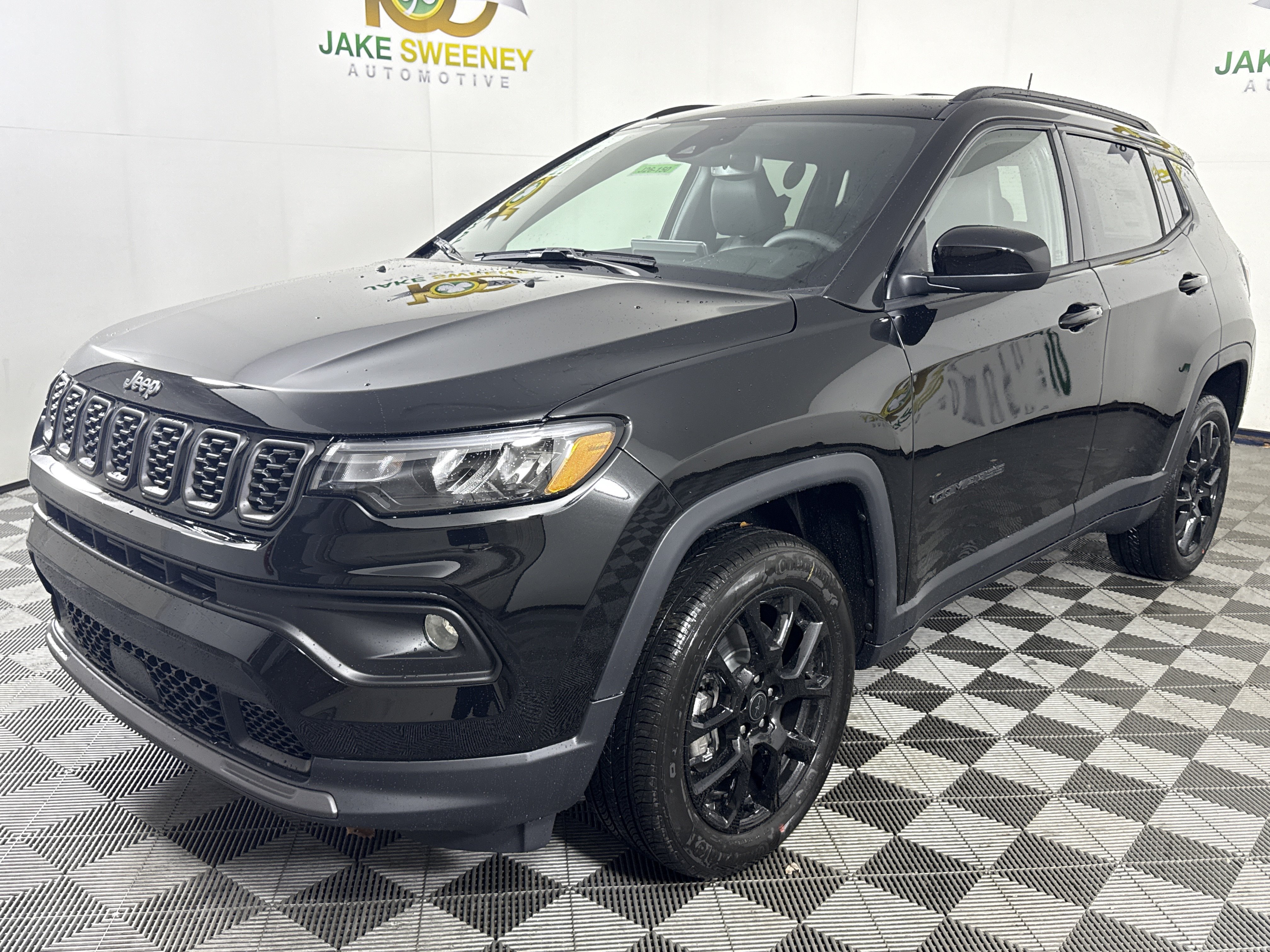 New 2026 Jeep Compass Latitude AWD/4WD image 4