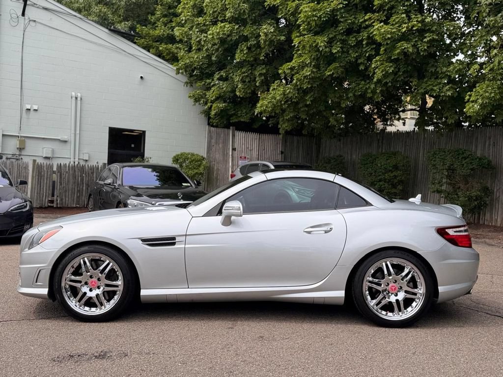 Used 2015 Mercedes-Benz SLK 250 image 4