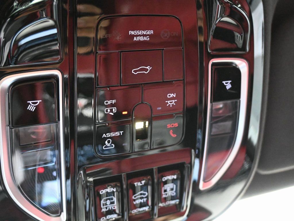 Used 2023 Maserati Grecale Modena image 17