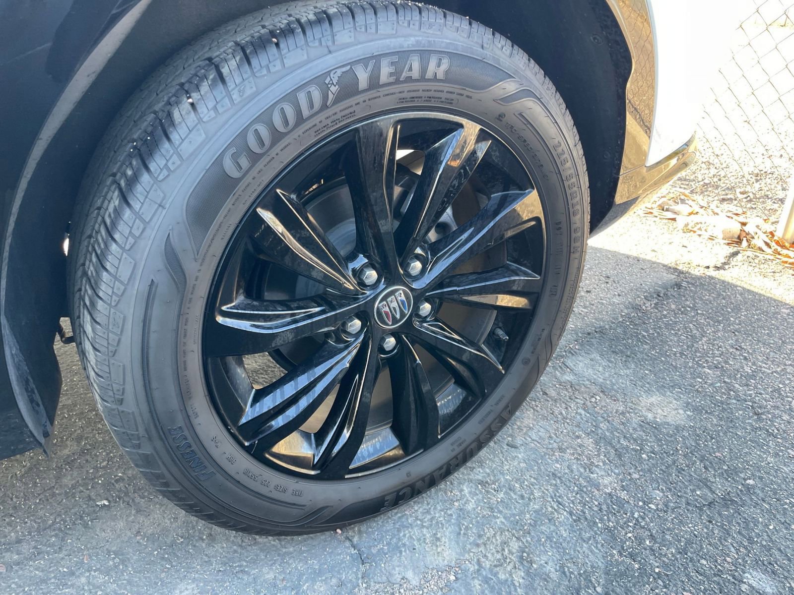 Used 2025 Buick Envista Sport Touring image 30