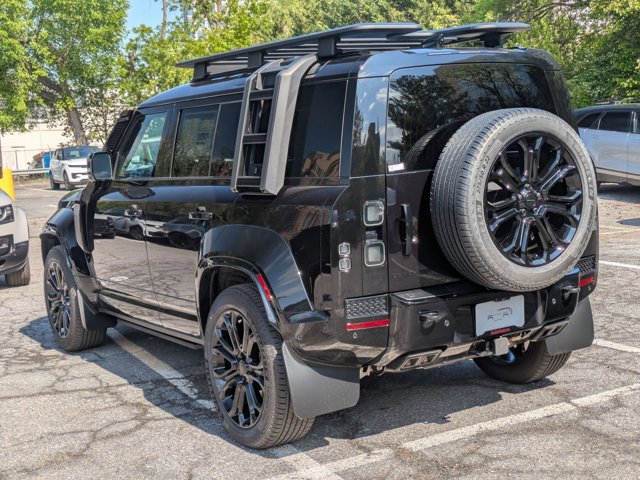 New 2026 Land Rover Defender 110 OCTA image 9