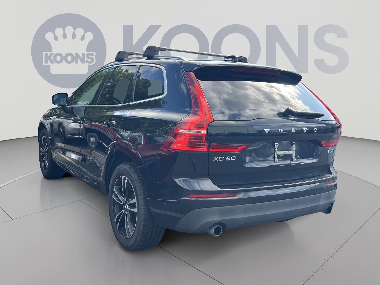 Used 2019 Volvo XC60 T5 Momentum w/ Premium Package AWD/4WD image 2