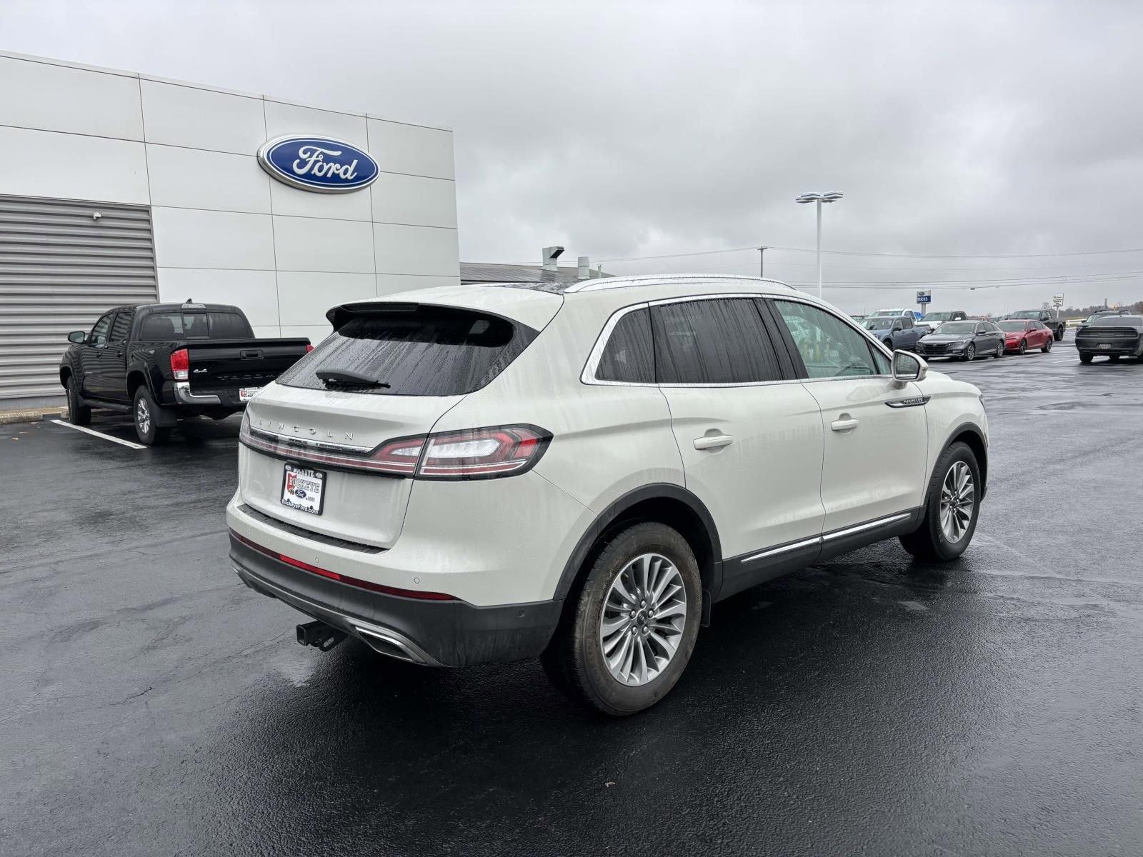 Used 2021 Lincoln Nautilus Reserve image 9