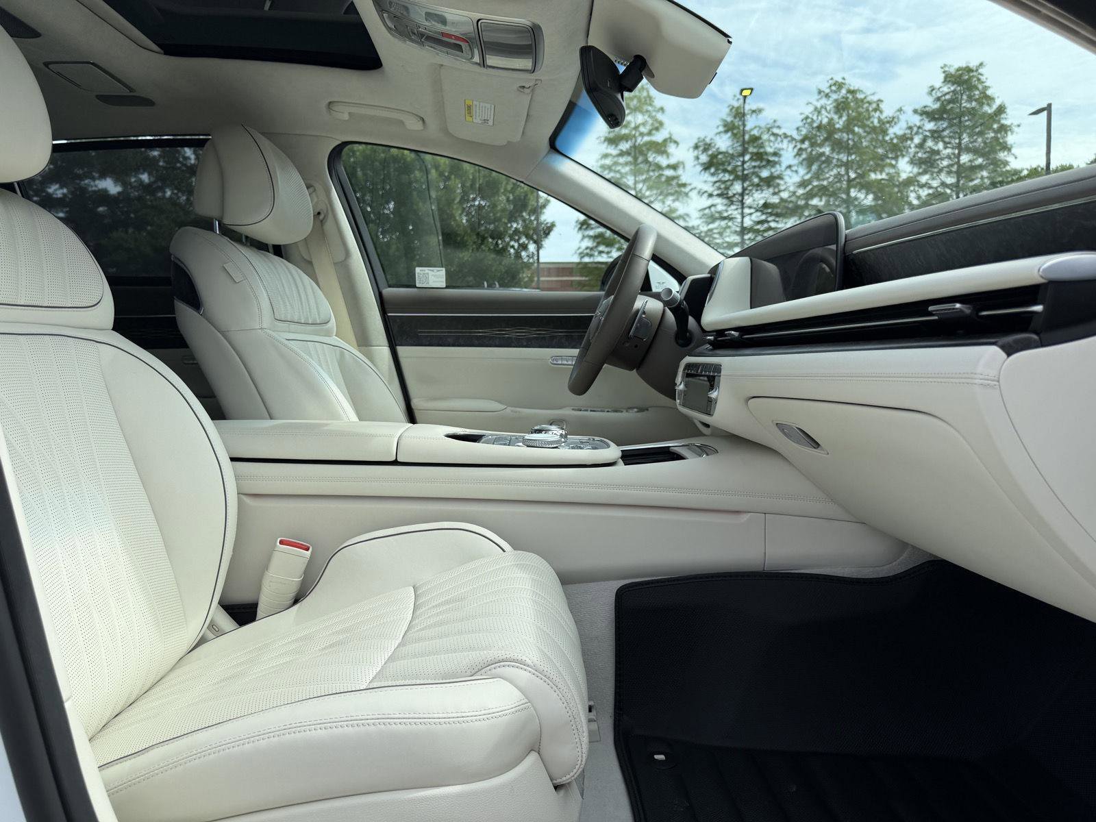 Used 2025 Genesis G90 3.5T AWD/4WD image 33