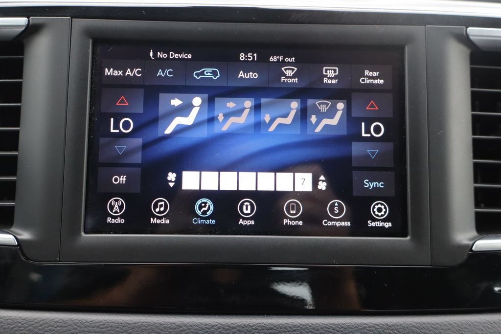 Used 2018 Chrysler Pacifica Touring Plus w/ S Appearance Package FWD image 12