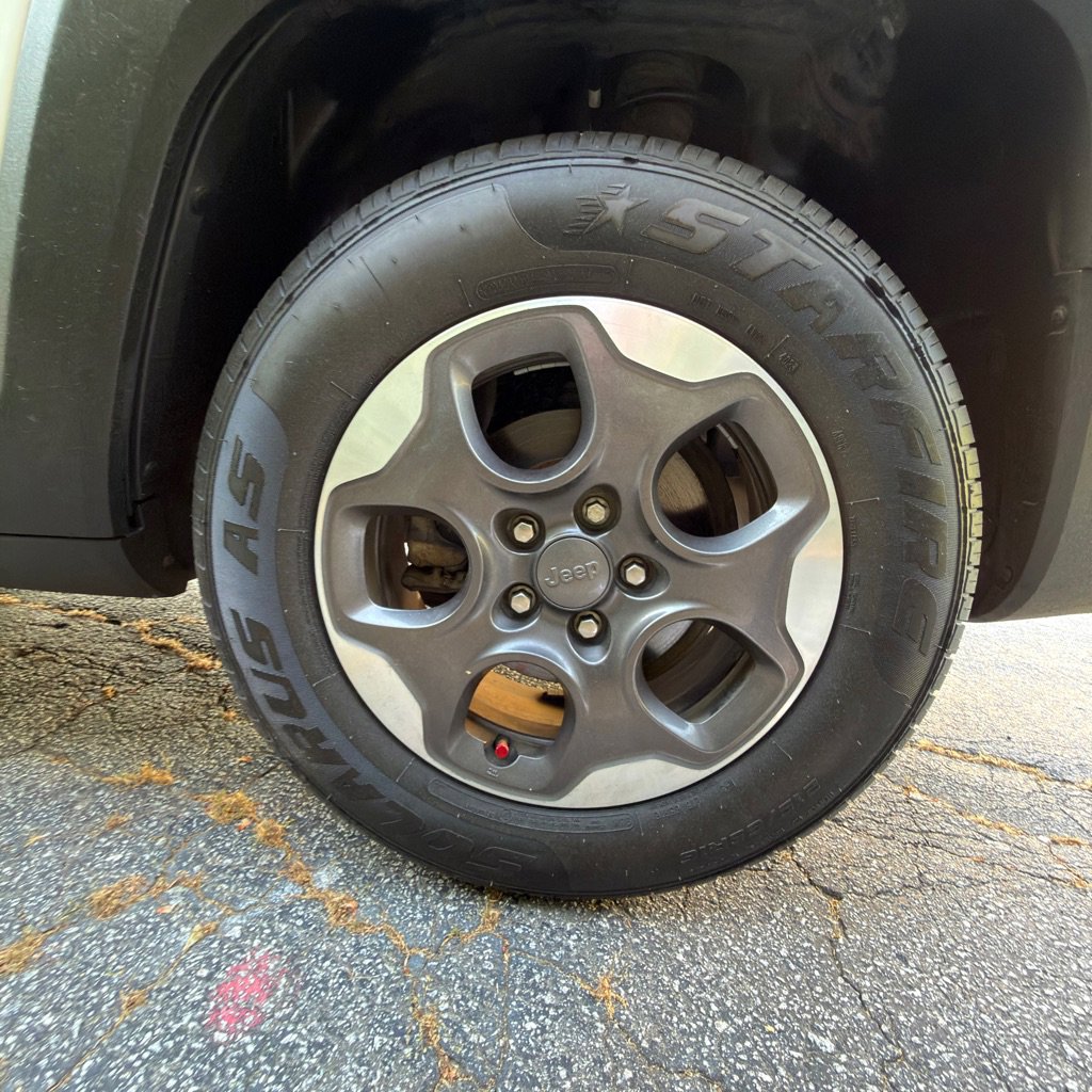 Used 2017 Jeep Renegade Sport w/ Power & Air Group FWD image 37