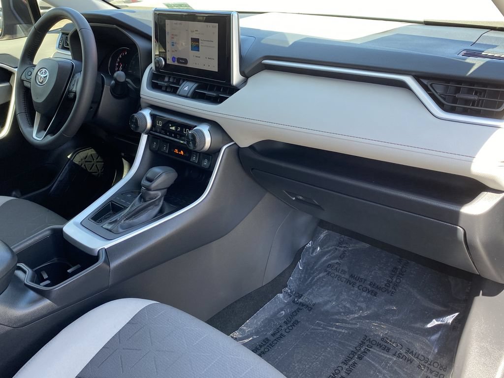 Certified 2025 Toyota RAV4 XLE w/ Convenience Package FWD image 17