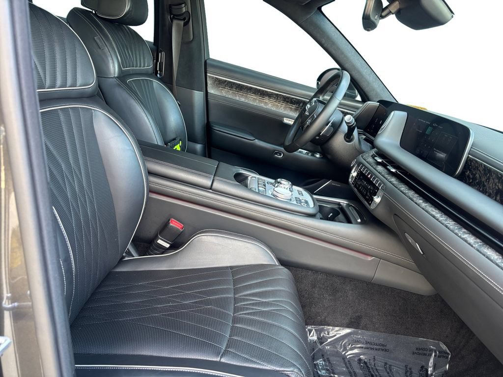 Used 2023 Genesis G90 3.5T AWD/4WD image 15