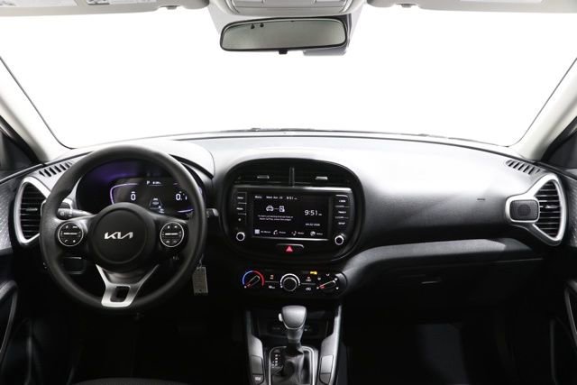 Used 2025 Kia Soul LX FWD image 14
