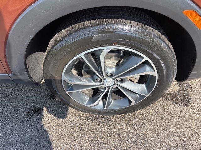 Used 2020 Buick Encore GX Essence FWD image 43