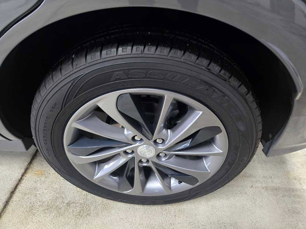 Used 2020 Buick Encore GX Essence w/ Experience Buick Package image 9