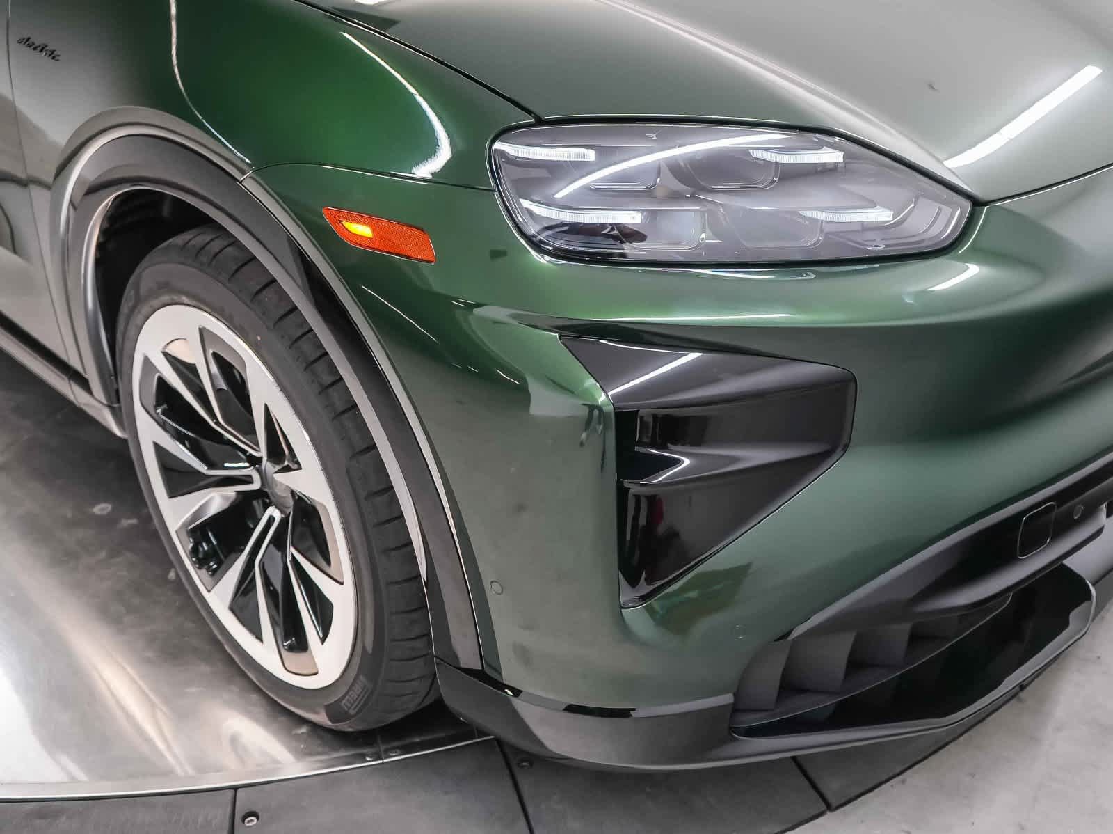 New 2026 Porsche Cayenne Turbo AWD/4WD image 10