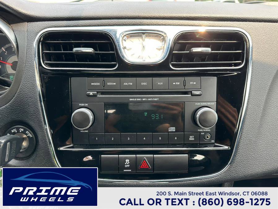 Used 2013 Chrysler 200 LX FWD image 20