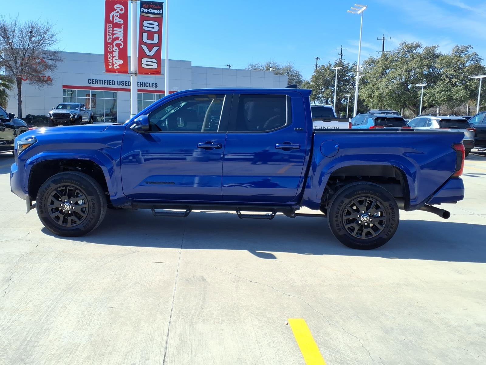 Used 2025 Toyota Tacoma SR5 image 4