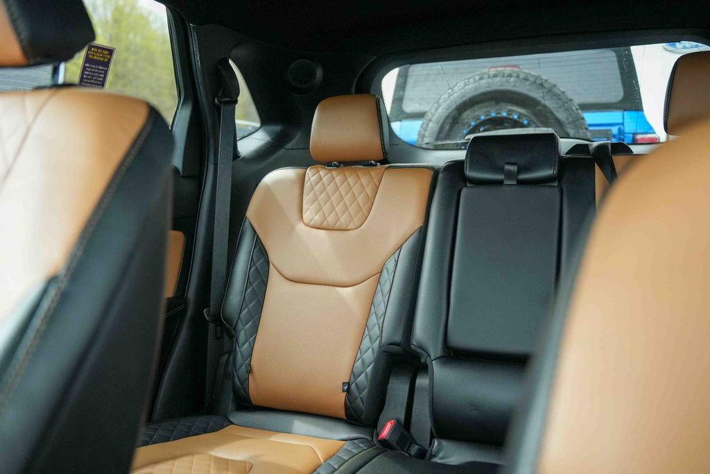 Used 2023 Ford Edge Titanium w/ Equipment Group 301A AWD/4WD image 37