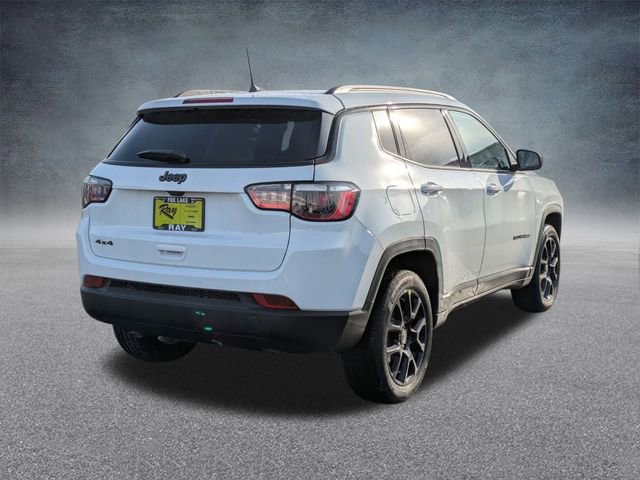 Certified 2026 Jeep Compass Latitude w/ Sun and Sound Group image 4