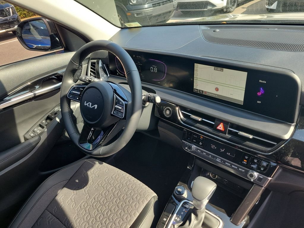 New 2026 Kia Seltos S FWD image 8