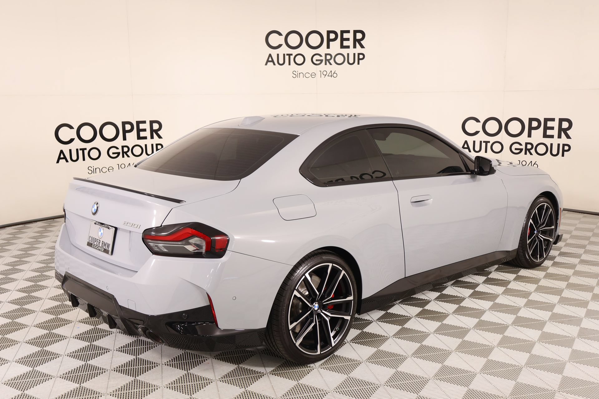 Used 2024 BMW 230i Coupe w/ Premium Package RWD image 21