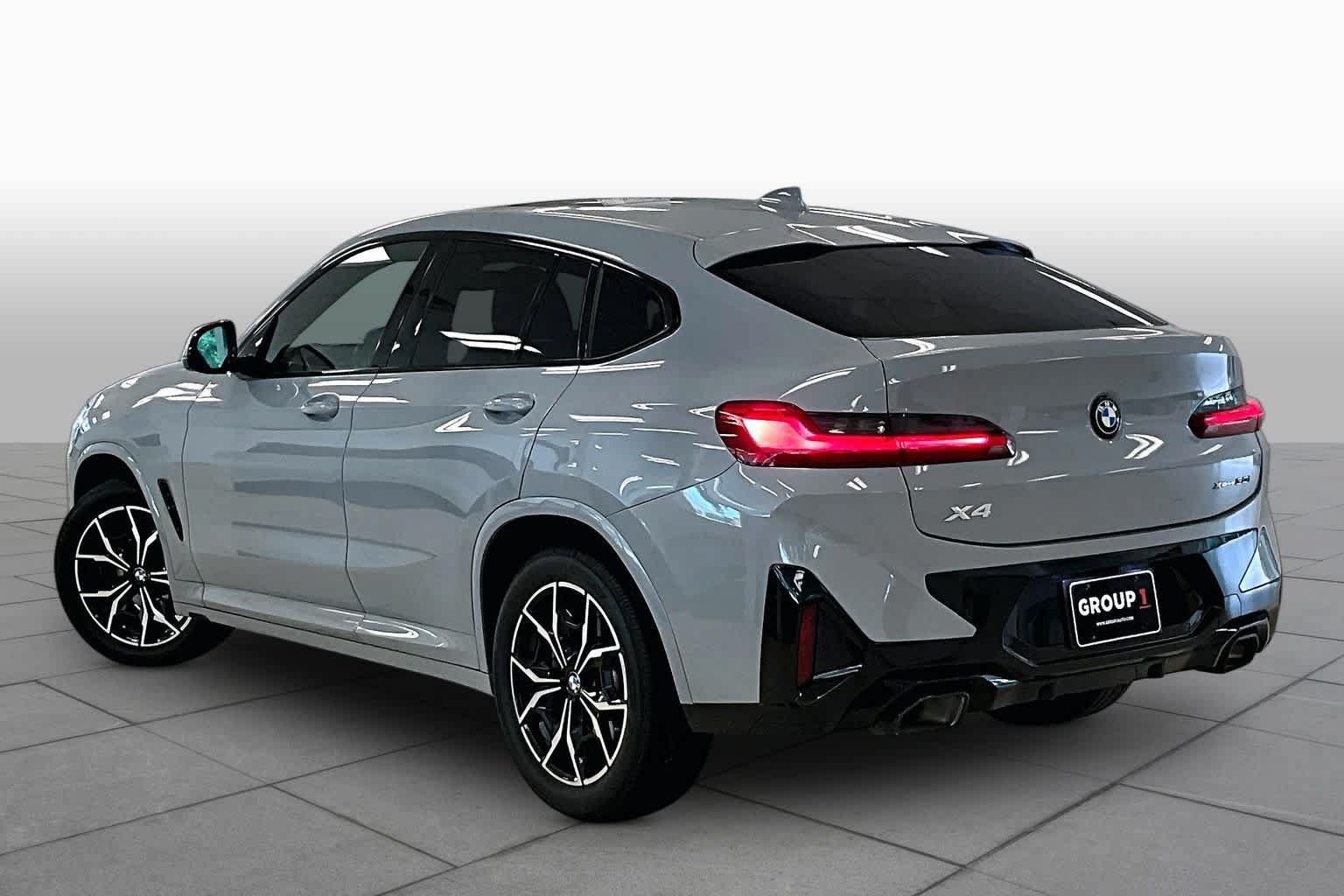 Used 2023 BMW X4 xDrive30i w/ M Sport Package AWD/4WD image 11