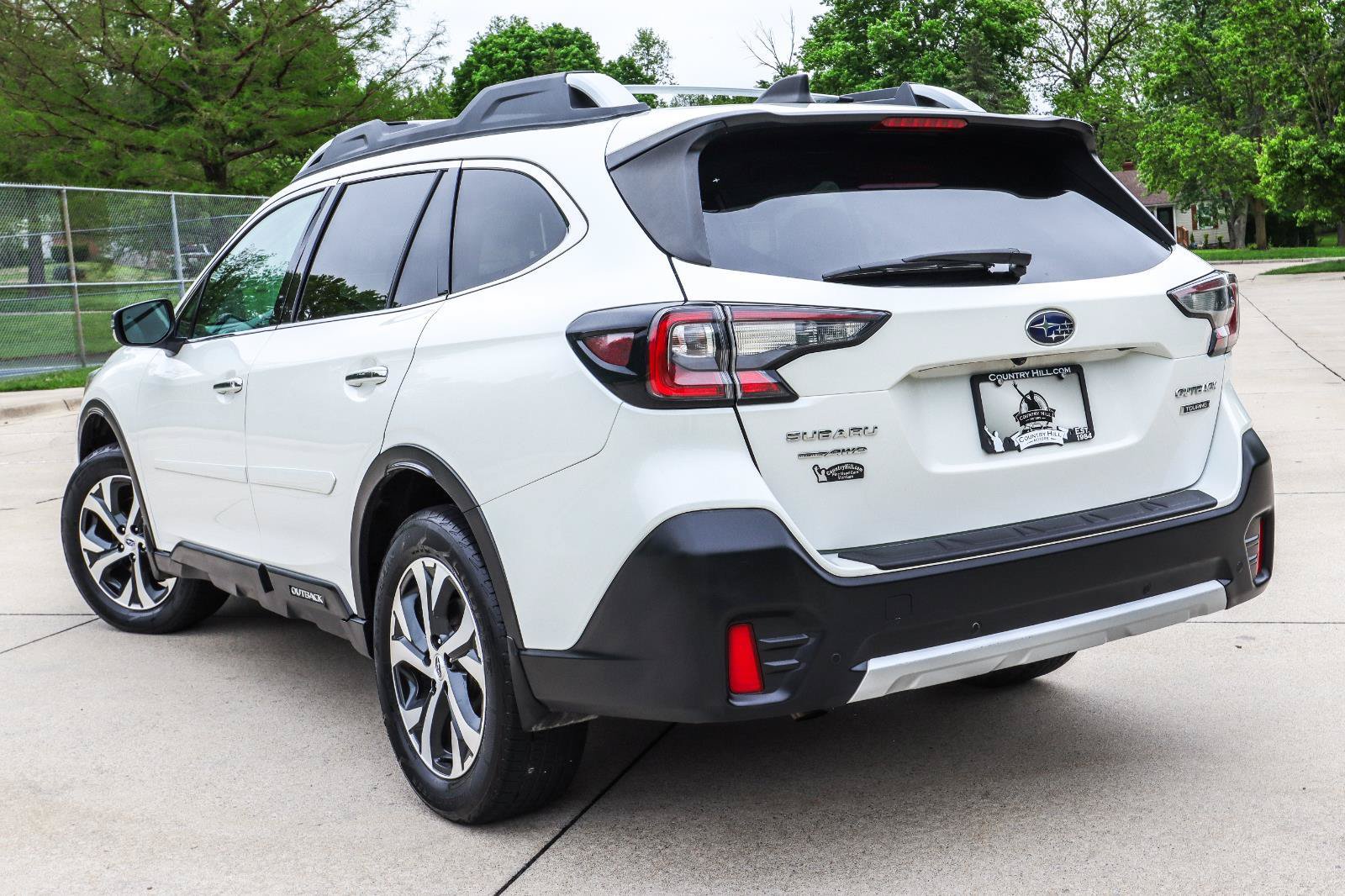 Used 2020 Subaru Outback Touring w/ Popular Package #2 AWD/4WD image 16