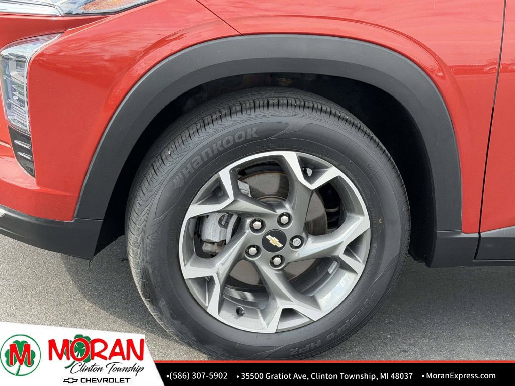 Certified 2024 Chevrolet Trax LT w/ Driver Confidence Package FWD image 11