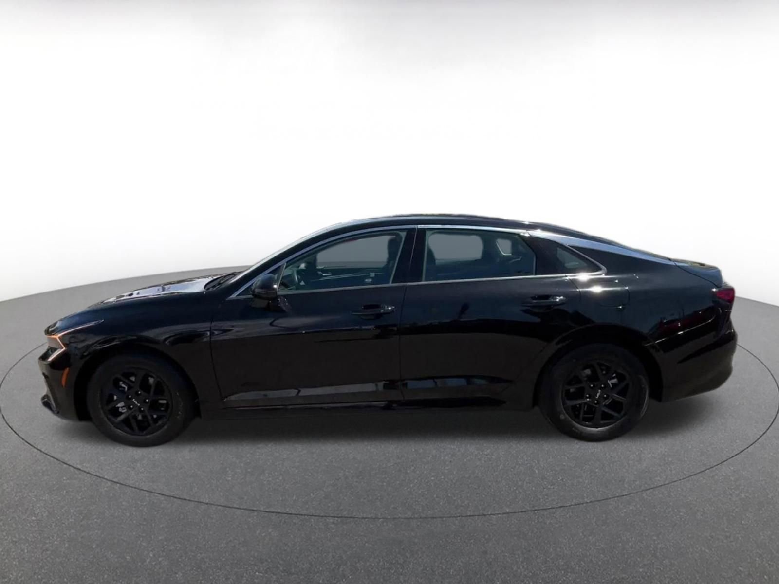 Used 2025 Kia K5 LXS image 9