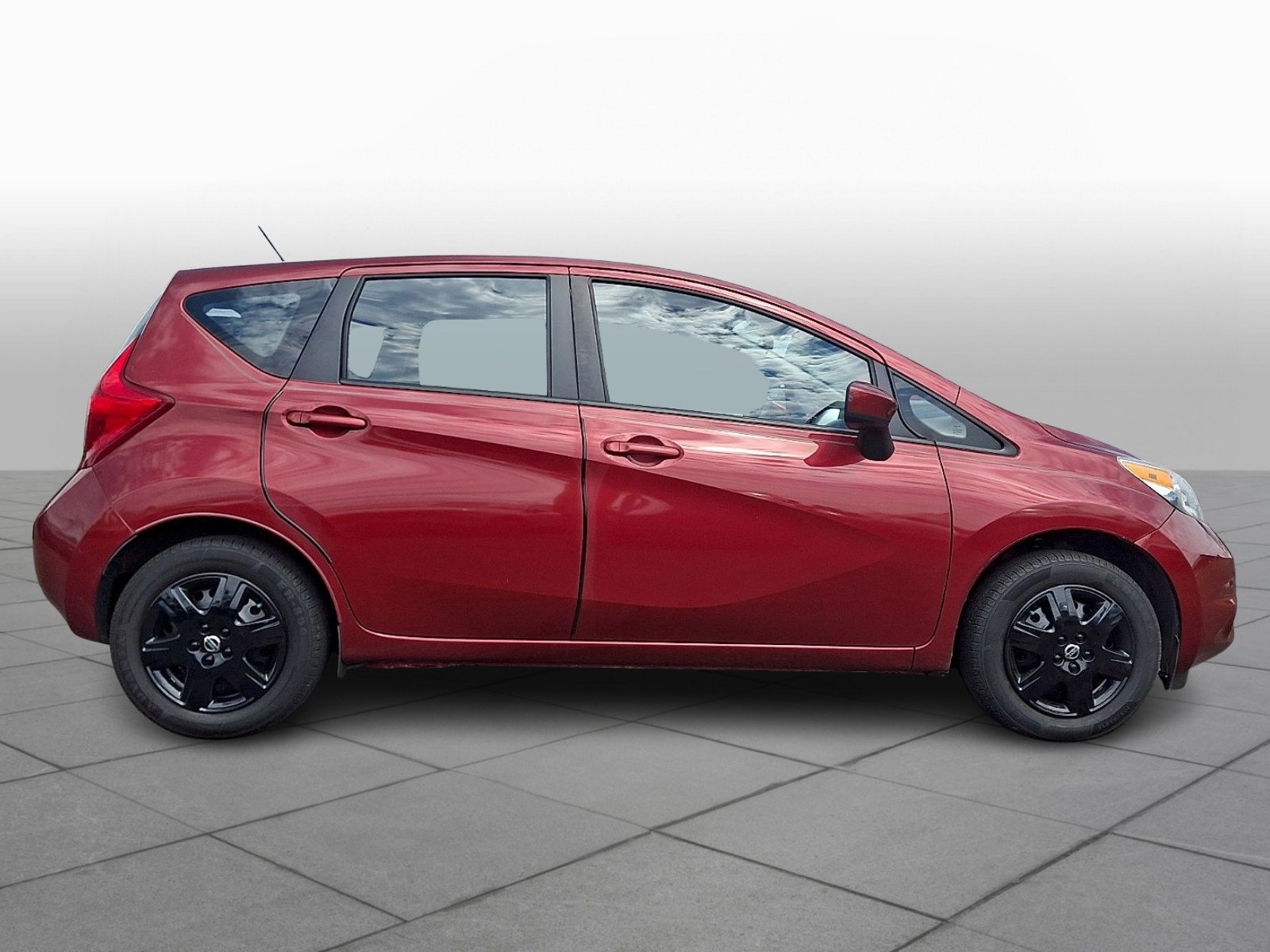 Used 2016 Nissan Versa Note SV FWD image 8